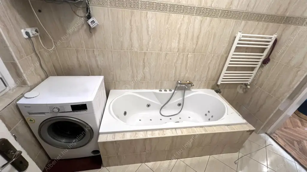 Kiadó albérlet 350000 Ft/hó áron: Budapest, IV. kerület  Lánglet Waldemár utca. Mérete: 98 nm, 3 szobás | Alberlet.hu - 6587267