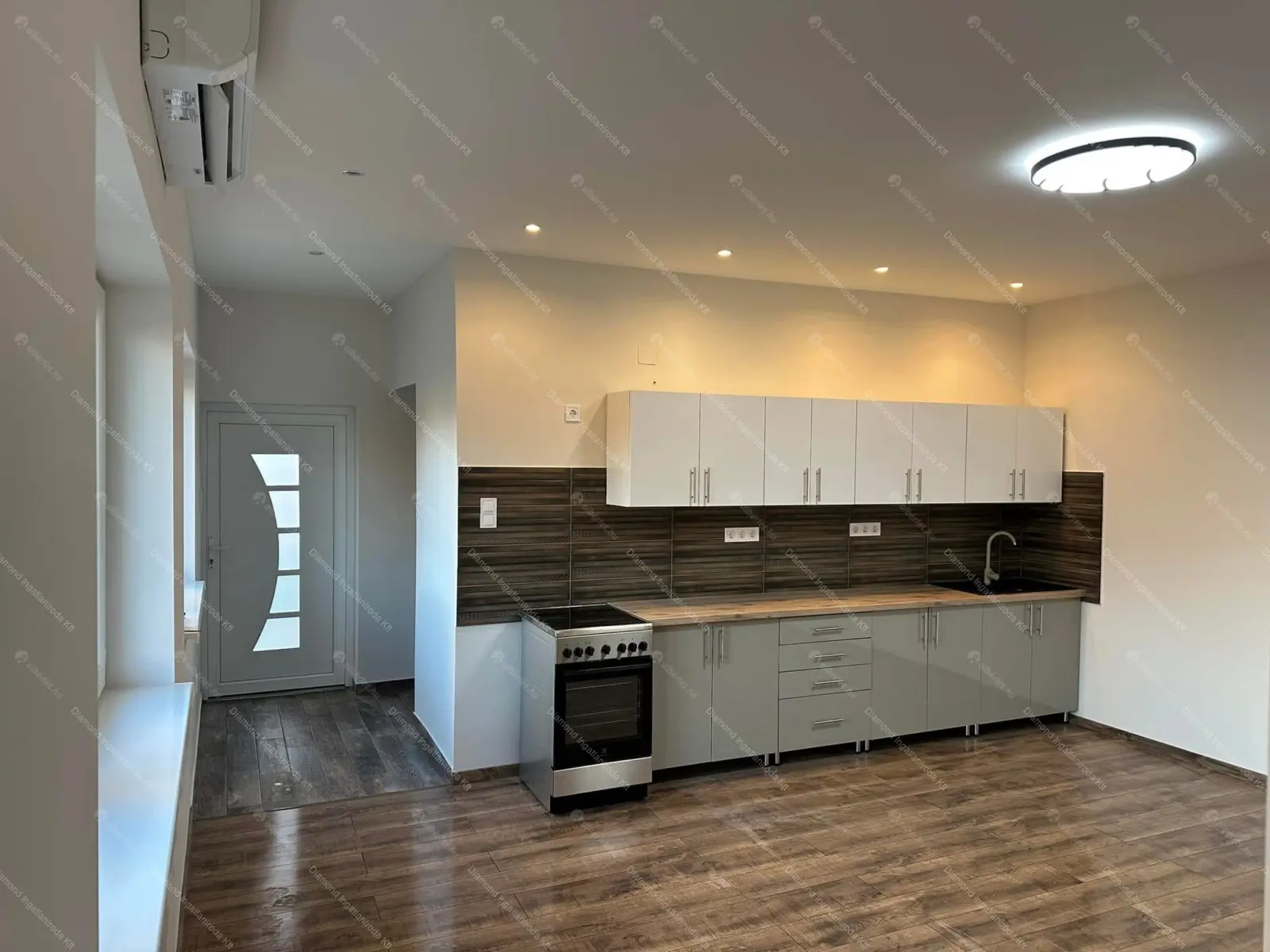 Kiadó albérlet 260000 Ft/hó áron: Budapest, IV. kerület  Nagyszombati utca. Mérete: 45 nm, 1 szobás | Alberlet.hu - 6673127