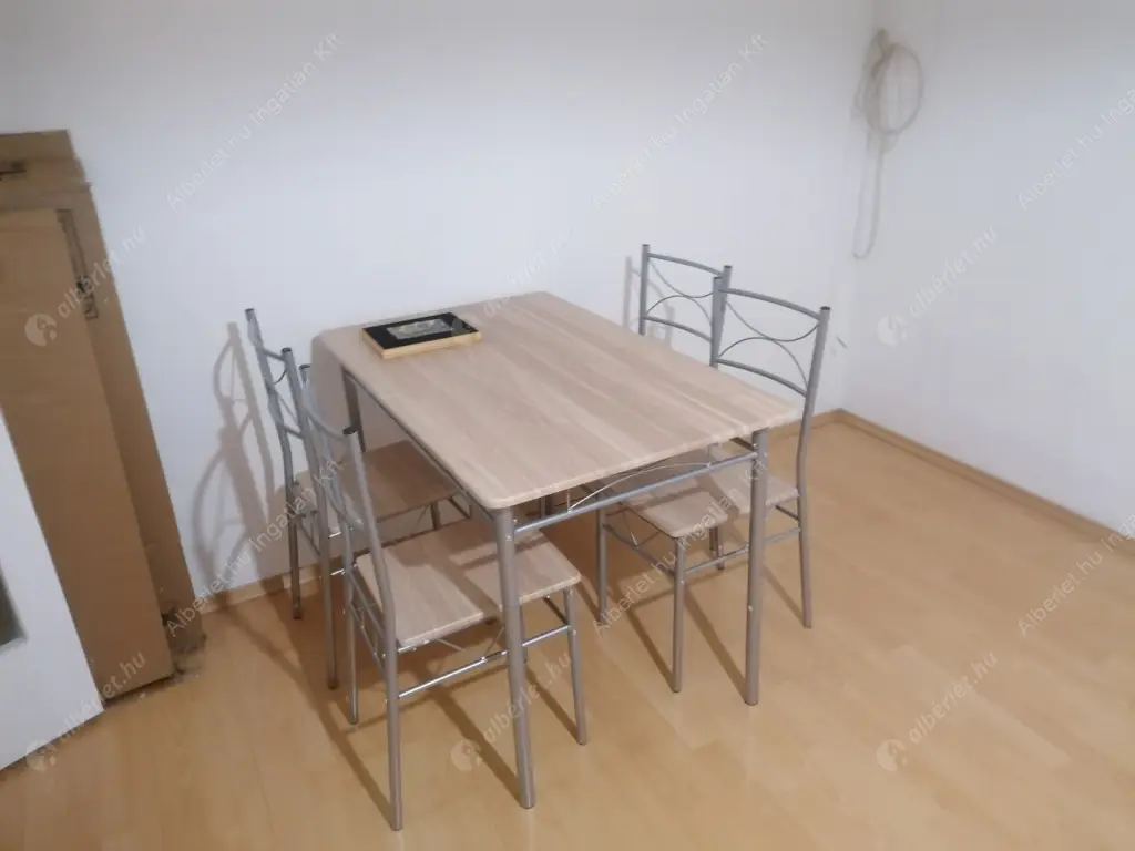 Kiadó albérlet 190000 Ft/hó áron: Budapest, IV. kerület  Petőfi  utca . Mérete: 35 nm, 1 szobás | Alberlet.hu - 6593544