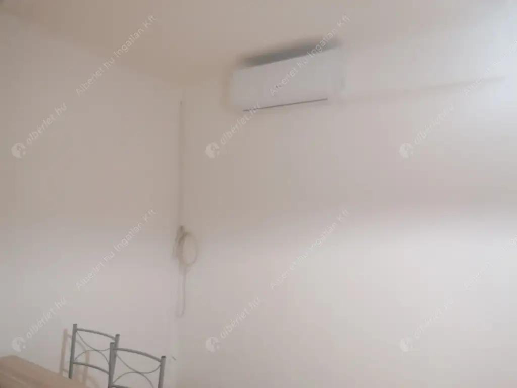 Kiadó albérlet 190000 Ft/hó áron: Budapest, IV. kerület  Petőfi  utca . Mérete: 35 nm, 1 szobás | Alberlet.hu - 6593546