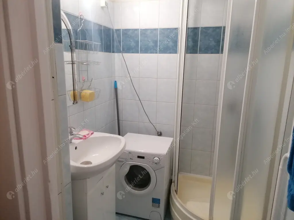 Kiadó albérlet 190000 Ft/hó áron: Budapest, IV. kerület  Petőfi  utca . Mérete: 35 nm, 1 szobás | Alberlet.hu - 6595548