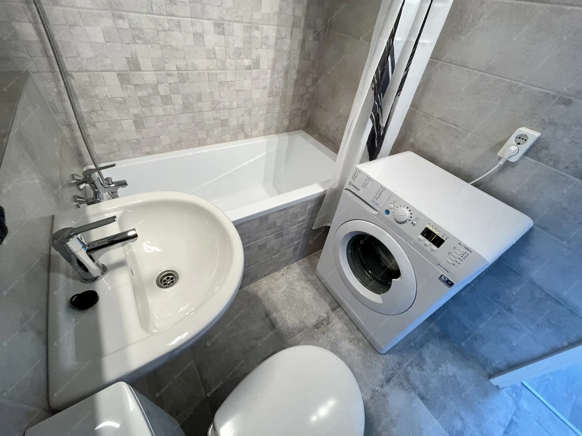 Kiadó albérlet 175000 Ft/hó áron: Budapest, IV. kerület  Rózsa utca. Mérete: 27 nm, 1 szobás | Alberlet.hu - 5917449