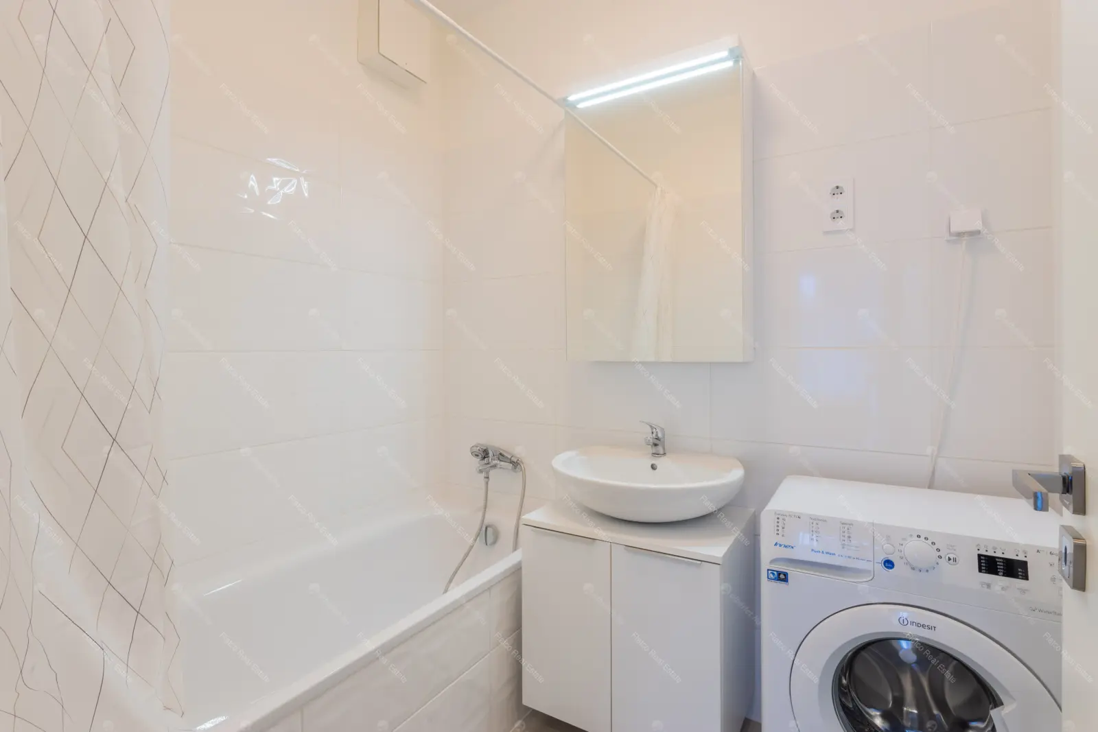 Kiadó albérlet 285000 Ft/hó áron: Budapest, IV. kerület  Wolfner utca. Mérete: 44 nm, 1 szobás | Alberlet.hu - 6694704