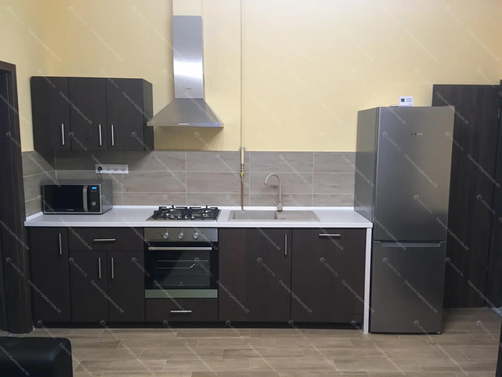 Kiadó albérlet 105000 Ft/hó áron: Budapest, IX. kerület  Bakáts tér. Mérete: 50 nm, 3 szobás | Alberlet.hu - 6662869