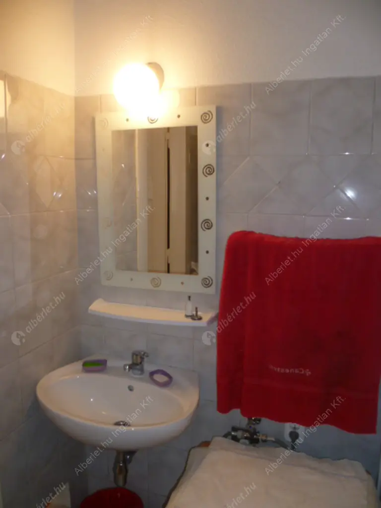 Kiadó albérlet 210000 Ft/hó áron: Budapest, IX. kerület  Bakáts utca. Mérete: 60 nm, 2 szobás | Alberlet.hu - 6613574