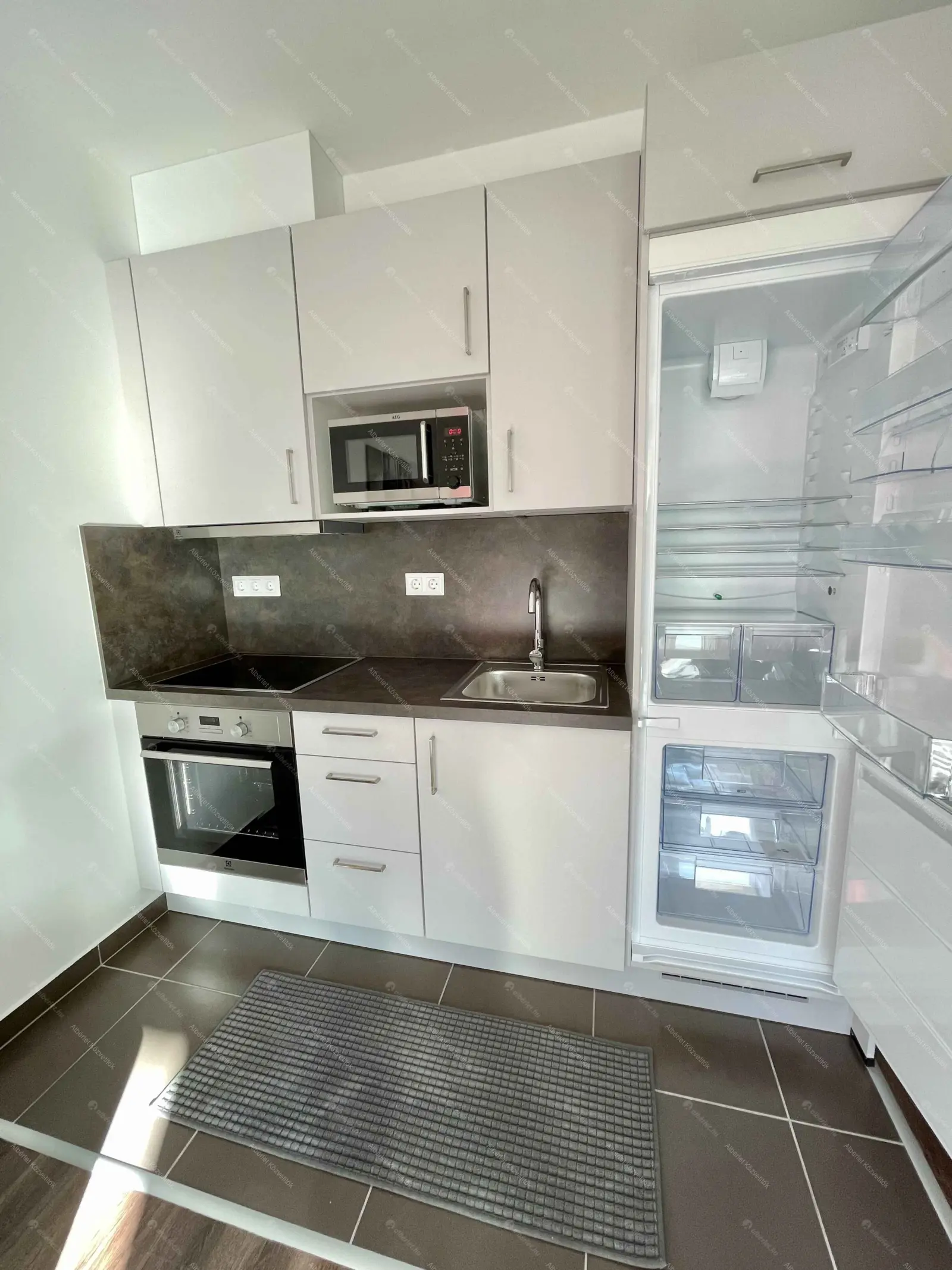 Kiadó albérlet 210000 Ft/hó áron: Budapest, IX. kerület  Balázs Béla utca. Mérete: 28 nm, 1 szobás | Alberlet.hu - 6697553