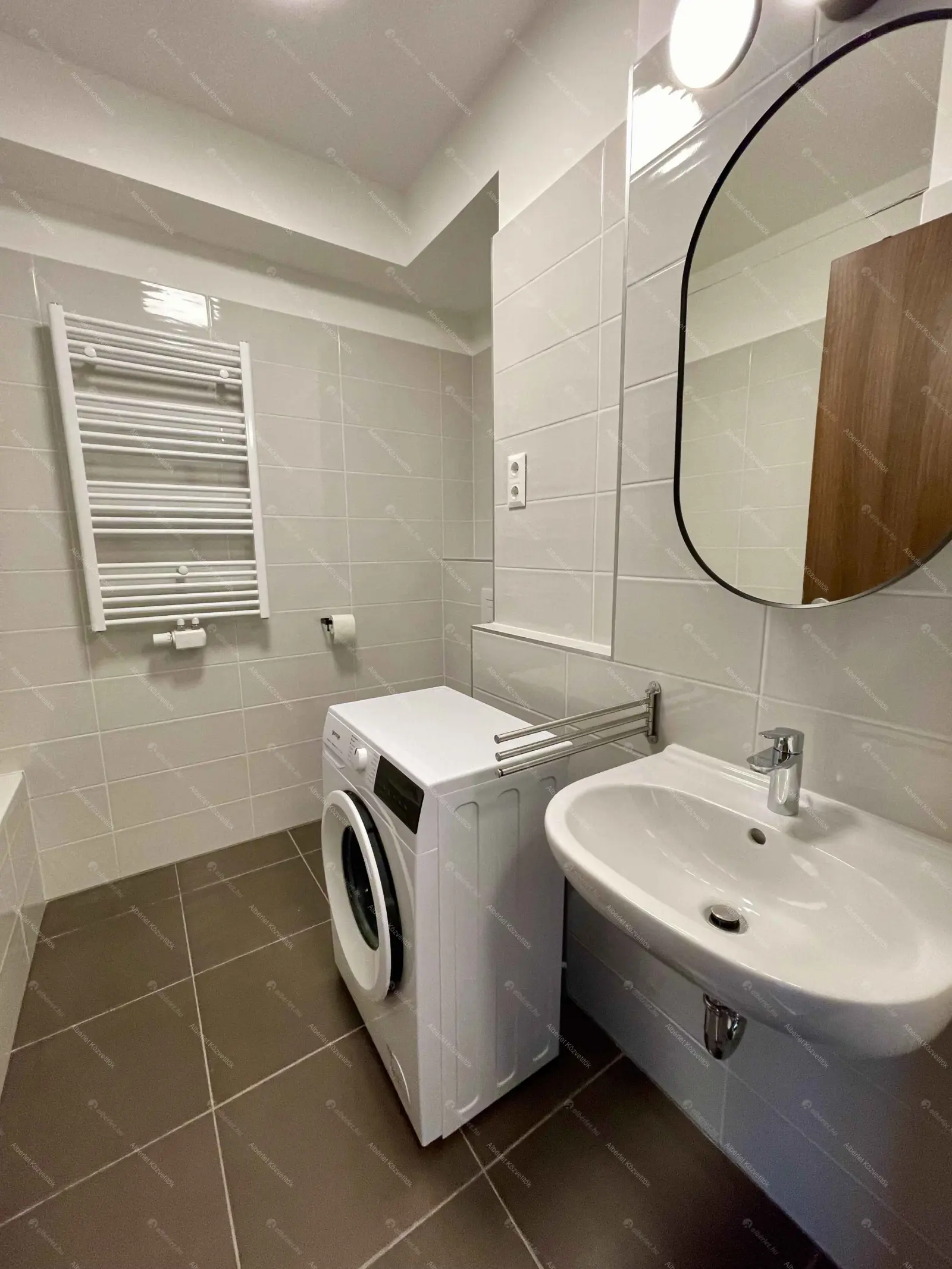 Kiadó albérlet 210000 Ft/hó áron: Budapest, IX. kerület  Balázs Béla utca. Mérete: 28 nm, 1 szobás | Alberlet.hu - 6697560