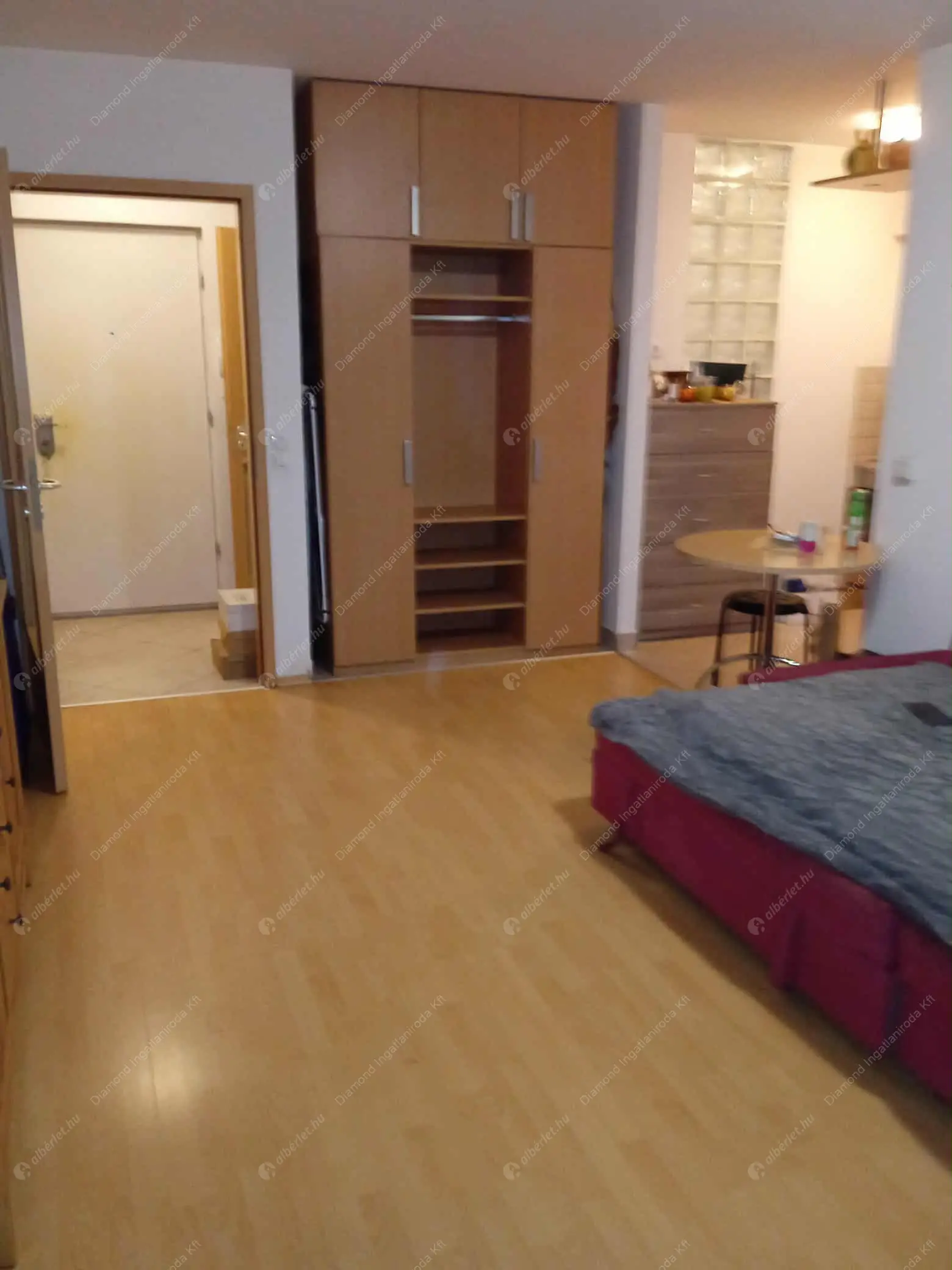 Kiadó albérlet 210000 Ft/hó áron: Budapest, IX. kerület  Balázs Béla utca. Mérete: 31 nm, 1 szobás | Alberlet.hu - 6628533