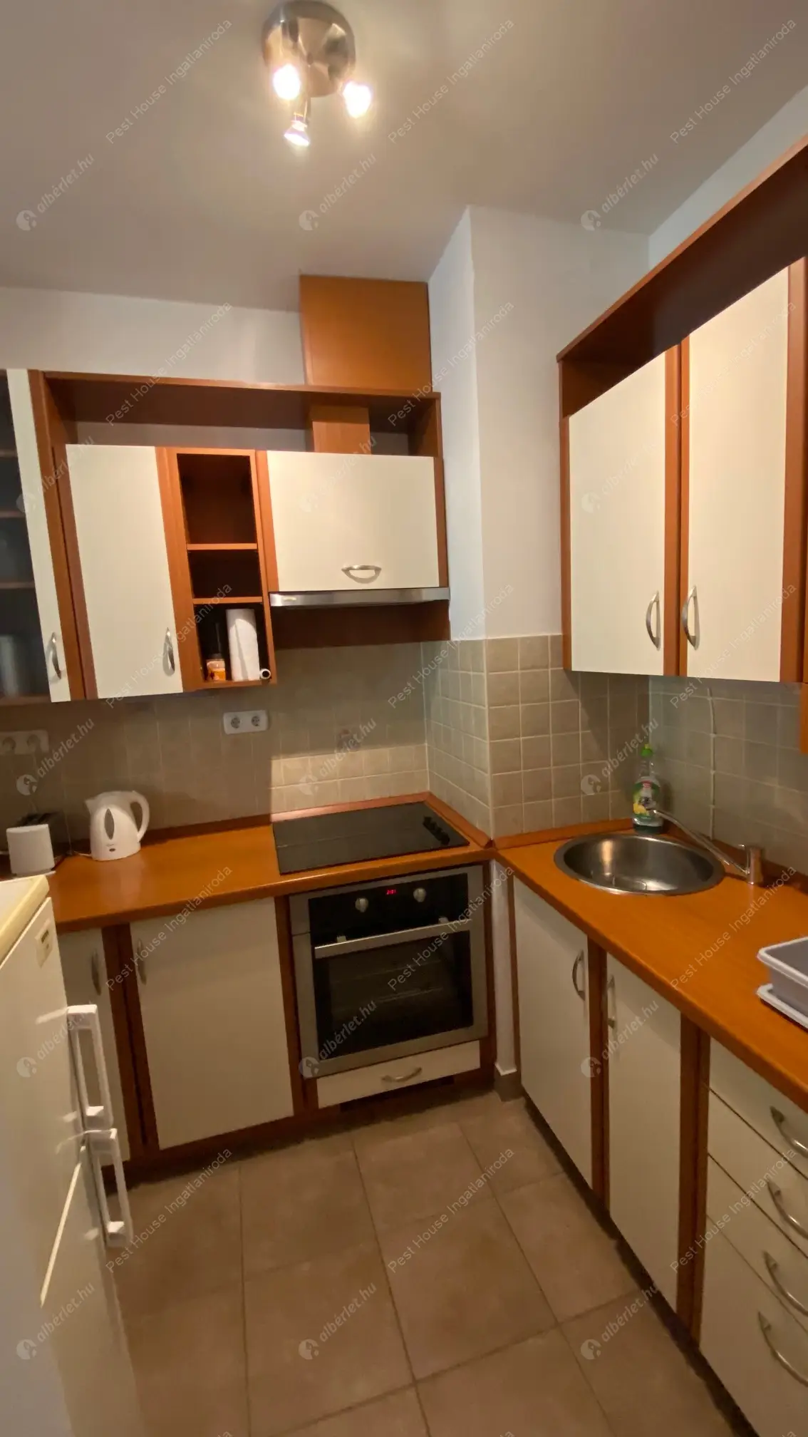 Kiadó albérlet 220000 Ft/hó áron: Budapest, IX. kerület  Balázs Béla utca. Mérete: 42 nm, 2 szobás | Alberlet.hu - 6597370