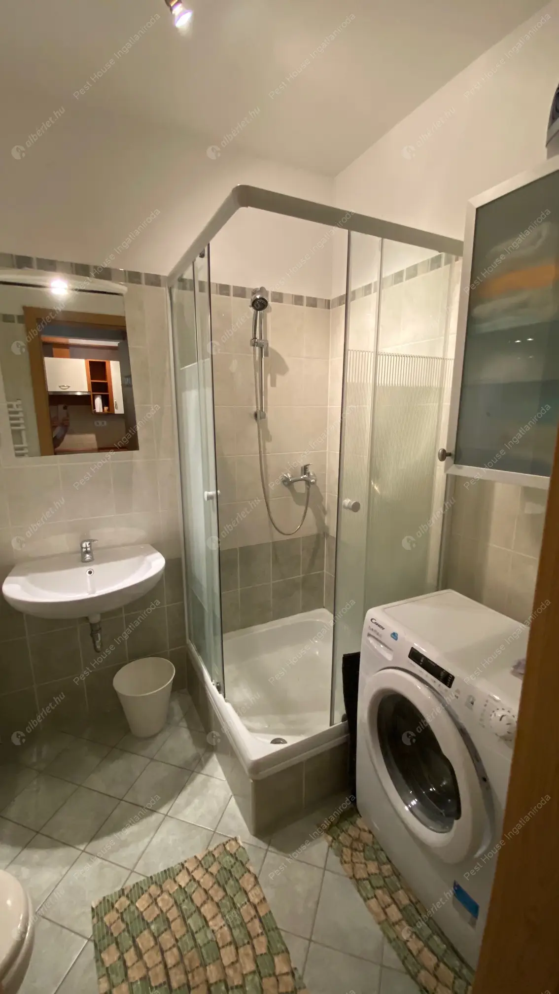 Kiadó albérlet 220000 Ft/hó áron: Budapest, IX. kerület  Balázs Béla utca. Mérete: 42 nm, 2 szobás | Alberlet.hu - 6597374