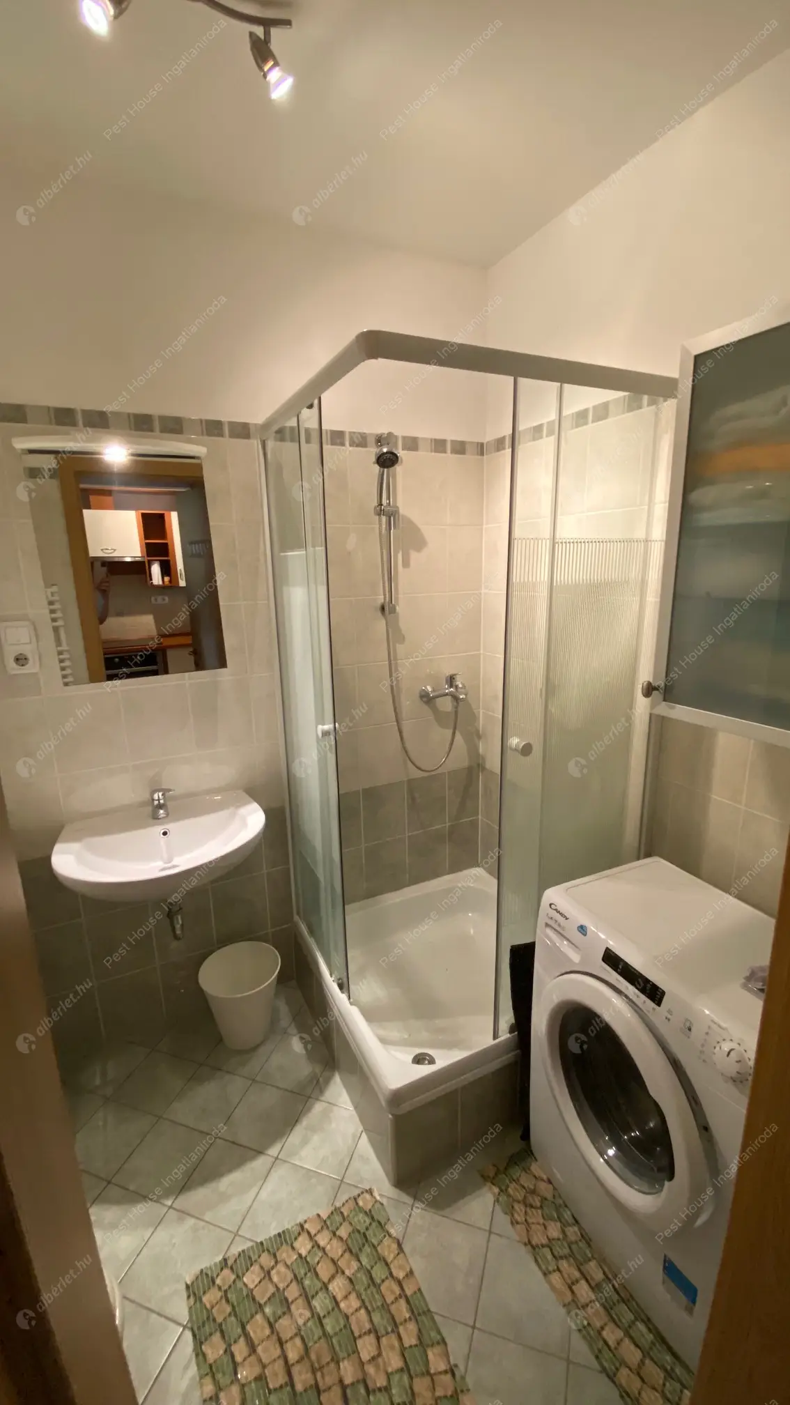 Kiadó albérlet 220000 Ft/hó áron: Budapest, IX. kerület  Balázs Béla utca. Mérete: 42 nm, 2 szobás | Alberlet.hu - 6597377