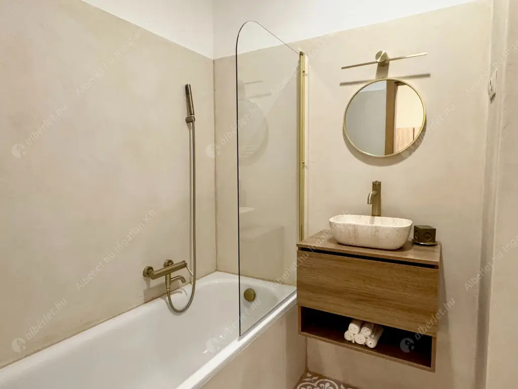 Kiadó albérlet 400000 Ft/hó áron: Budapest, IX. kerület  Balázs Béla utca. Mérete: 59 nm, 2 szobás | Alberlet.hu - 6590894