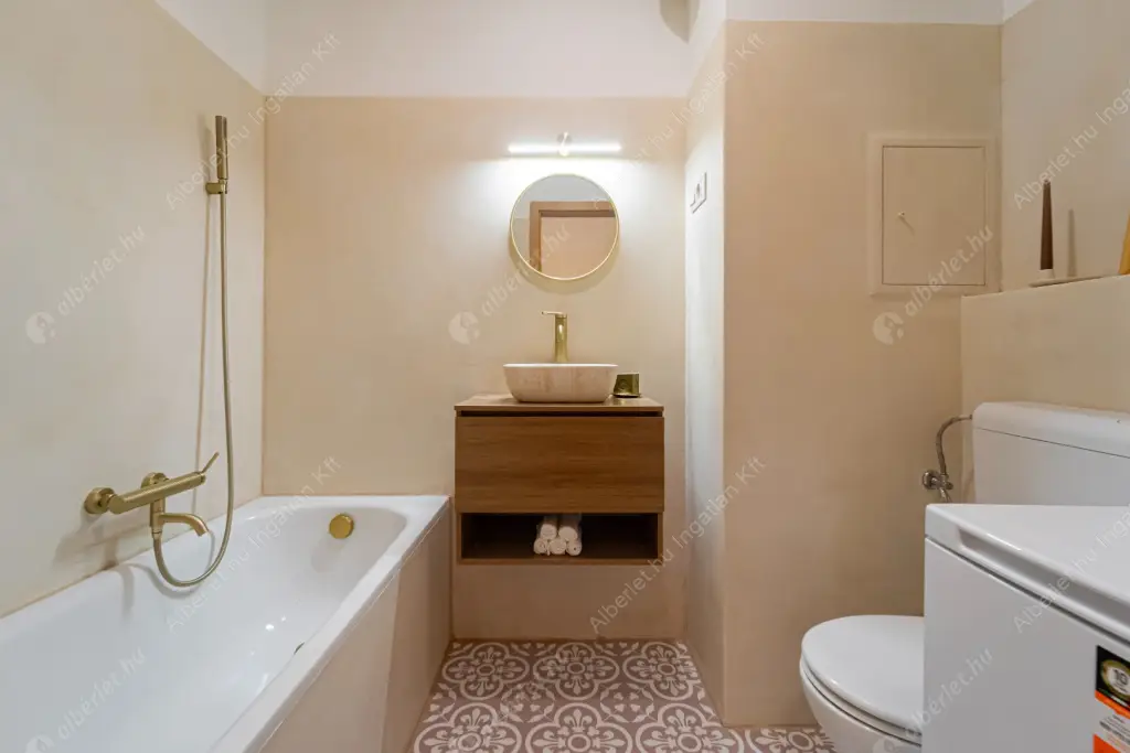 Kiadó albérlet 400000 Ft/hó áron: Budapest, IX. kerület  Balázs Béla utca. Mérete: 59 nm, 2 szobás | Alberlet.hu - 6616263