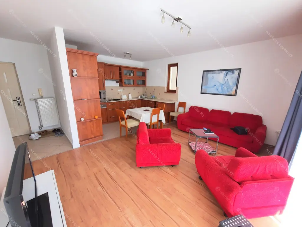 Kiadó albérlet 295000 Ft/hó áron: Budapest, IX. kerület  Balázs Béla utca. Mérete: 60 nm, 3 szobás | Alberlet.hu - 6697321