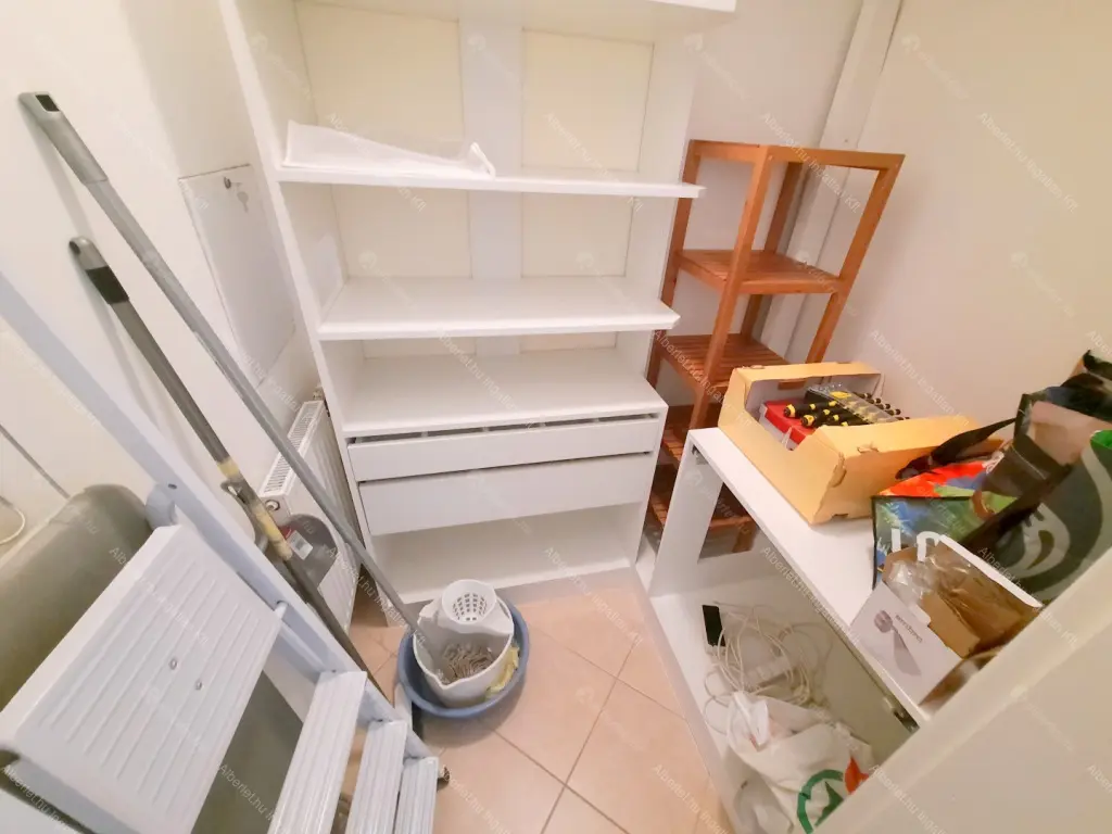 Kiadó albérlet 295000 Ft/hó áron: Budapest, IX. kerület  Balázs Béla utca. Mérete: 60 nm, 3 szobás | Alberlet.hu - 6697331