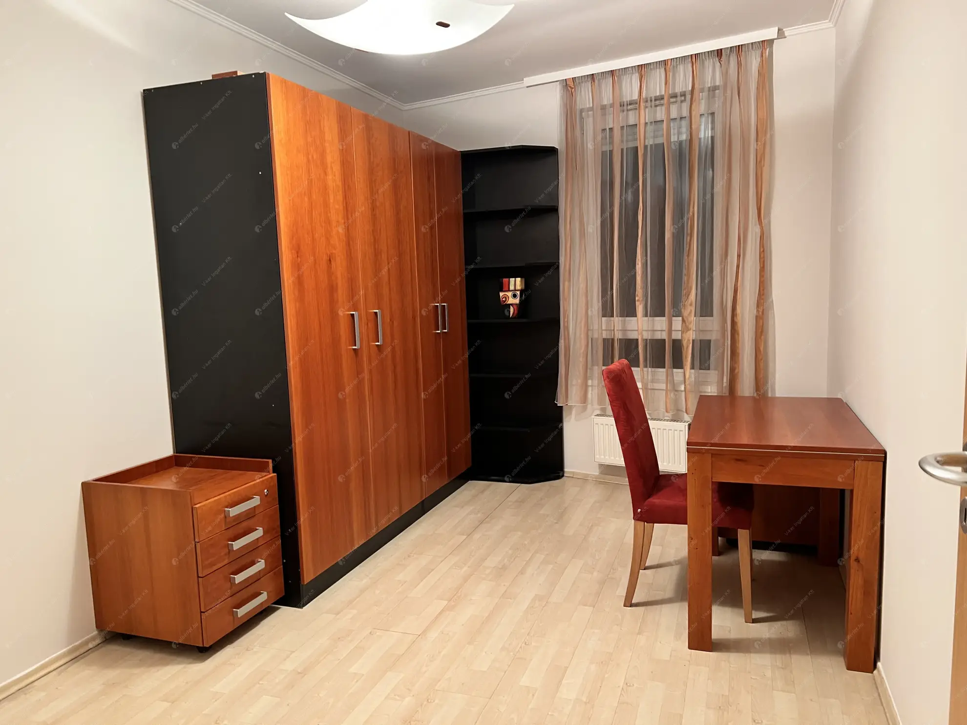 Kiadó albérlet 325000 Ft/hó áron: Budapest, IX. kerület  Balázs Béla utca. Mérete: 65 nm, 3 szobás | Alberlet.hu - 6636837