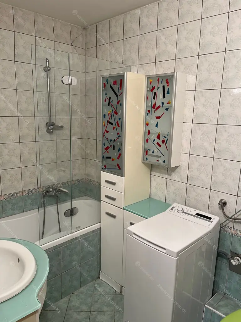 Kiadó albérlet 320000 Ft/hó áron: Budapest, IX. kerület  Balázs Béla utca. Mérete: 65 nm, 3 szobás | Alberlet.hu - 6648603