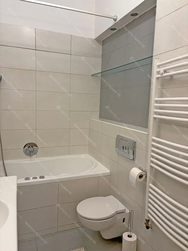 Kiadó albérlet 350000 Ft/hó áron: Budapest, IX. kerület  Balázs Béla utca. Mérete: 65 nm, 2 szobás | Alberlet.hu - 6663871