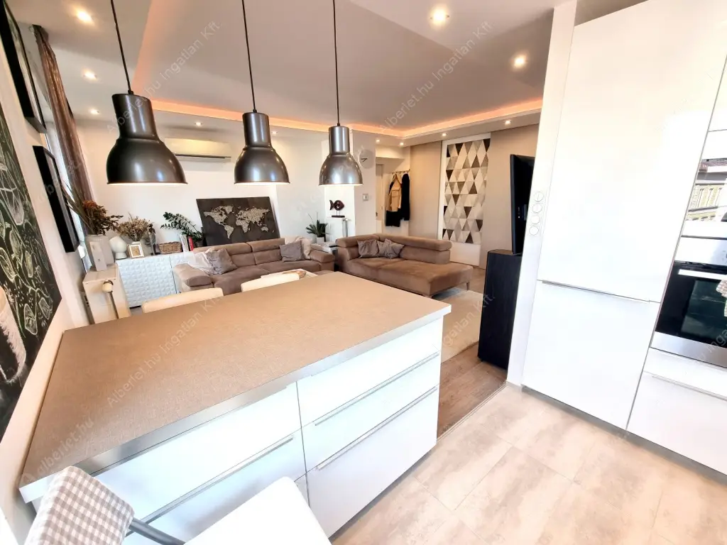 Kiadó albérlet 450000 Ft/hó áron: Budapest, IX. kerület  Balázs Béla utca. Mérete: 66 nm, 3 szobás | Alberlet.hu - 6610804