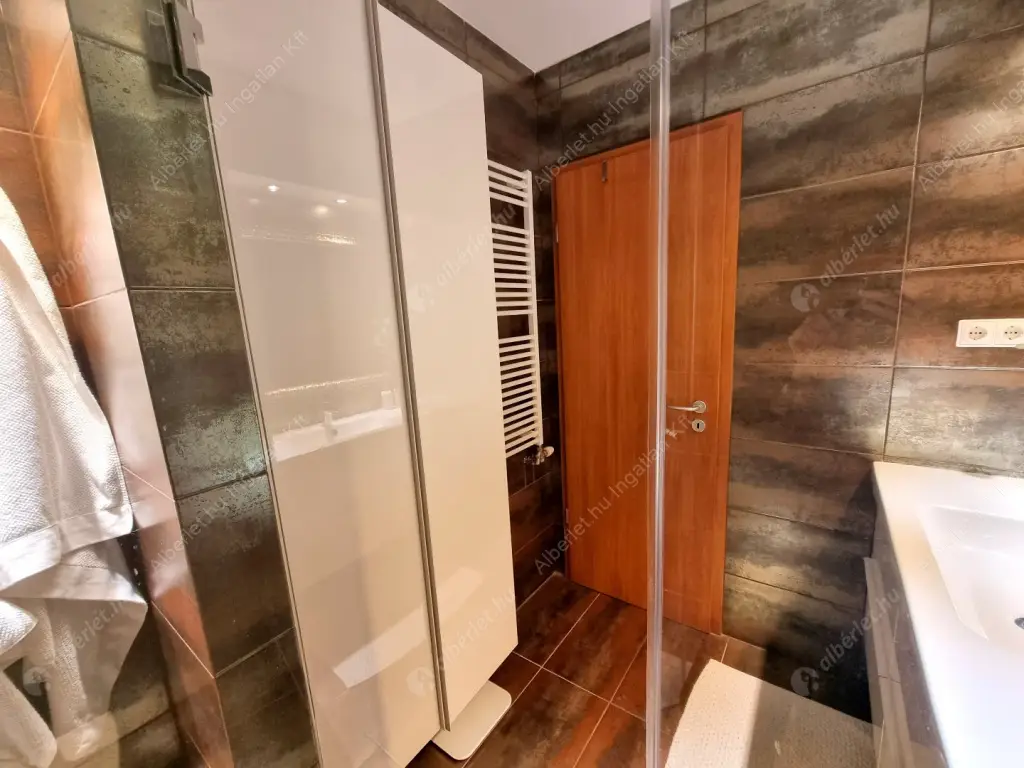 Kiadó albérlet 430000 Ft/hó áron: Budapest, IX. kerület  Balázs Béla utca. Mérete: 66 nm, 3 szobás | Alberlet.hu - 6619016