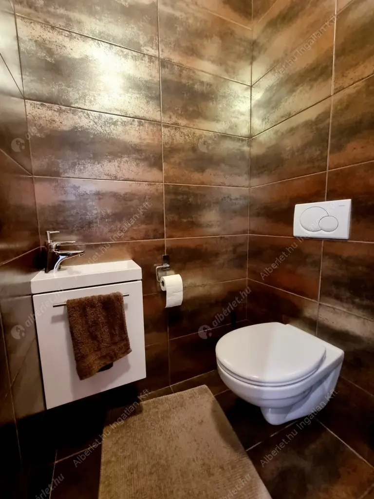 Kiadó albérlet 430000 Ft/hó áron: Budapest, IX. kerület  Balázs Béla utca. Mérete: 66 nm, 3 szobás | Alberlet.hu - 6619017