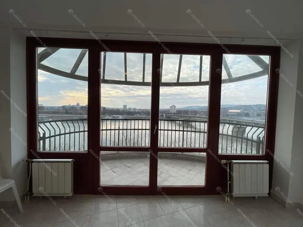 Kiadó albérlet 640000 Ft/hó áron: Budapest, IX. kerület  Boráros tér. Mérete: 100 nm, 3 szobás | Alberlet.hu - 6702164