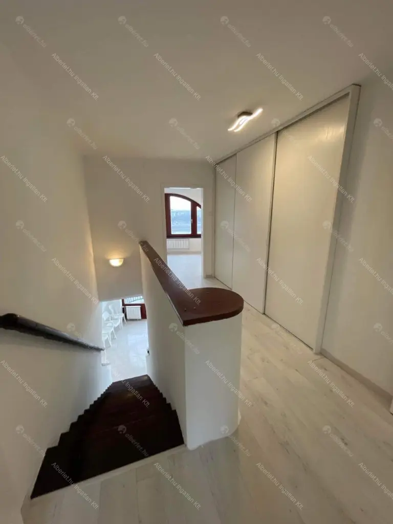 Kiadó albérlet 640000 Ft/hó áron: Budapest, IX. kerület  Boráros tér. Mérete: 100 nm, 3 szobás | Alberlet.hu - 6702171