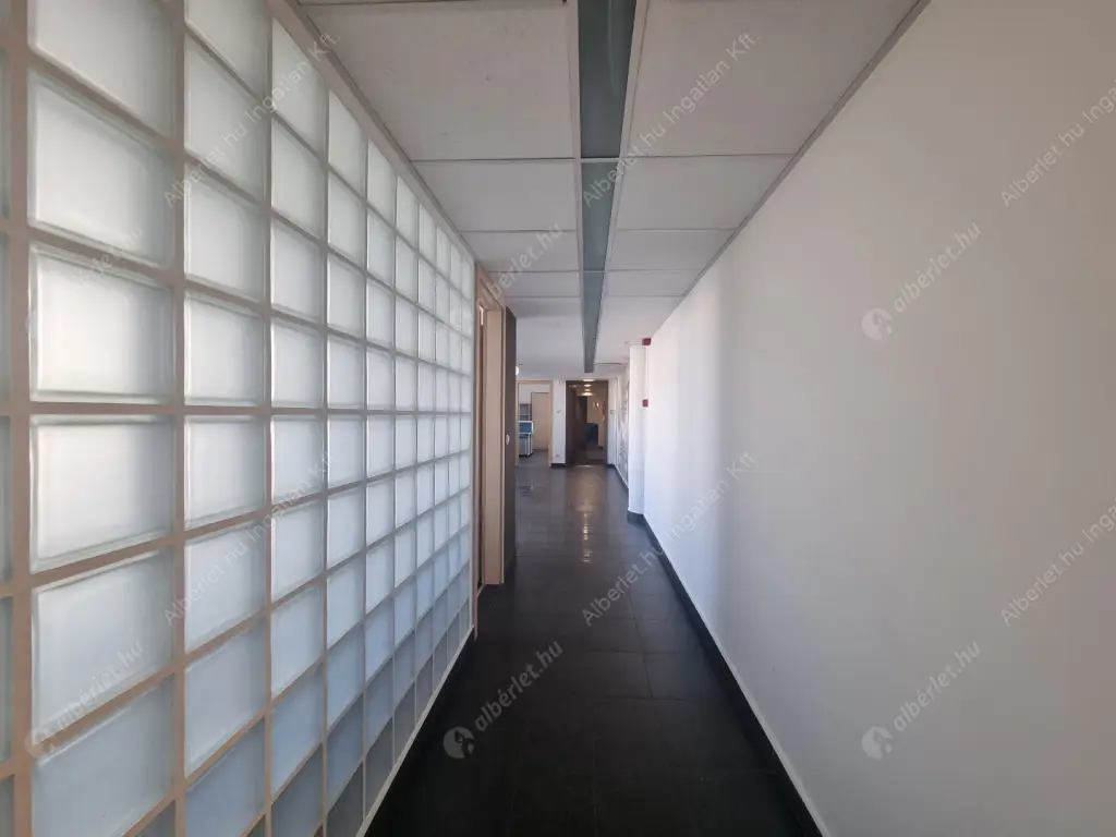 Kiadó albérlet 696000 Ft/hó áron: Budapest, IX. kerület  Boráros tér. Mérete: 107 nm, 4 szobás | Alberlet.hu - 6540358