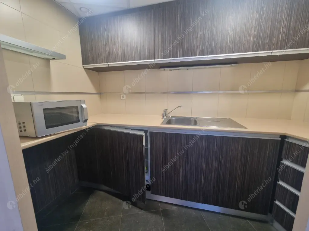 Kiadó albérlet 696000 Ft/hó áron: Budapest, IX. kerület  Boráros tér. Mérete: 107 nm, 4 szobás | Alberlet.hu - 6540360