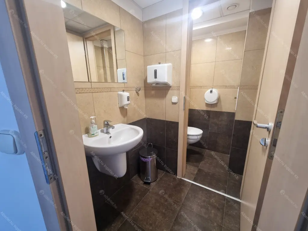 Kiadó albérlet 696000 Ft/hó áron: Budapest, IX. kerület  Boráros tér. Mérete: 107 nm, 4 szobás | Alberlet.hu - 6645228