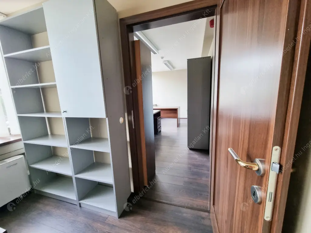 Kiadó albérlet 1340000 Ft/hó áron: Budapest, IX. kerület  Boráros tér. Mérete: 168 nm, 3 szobás | Alberlet.hu - 6540427