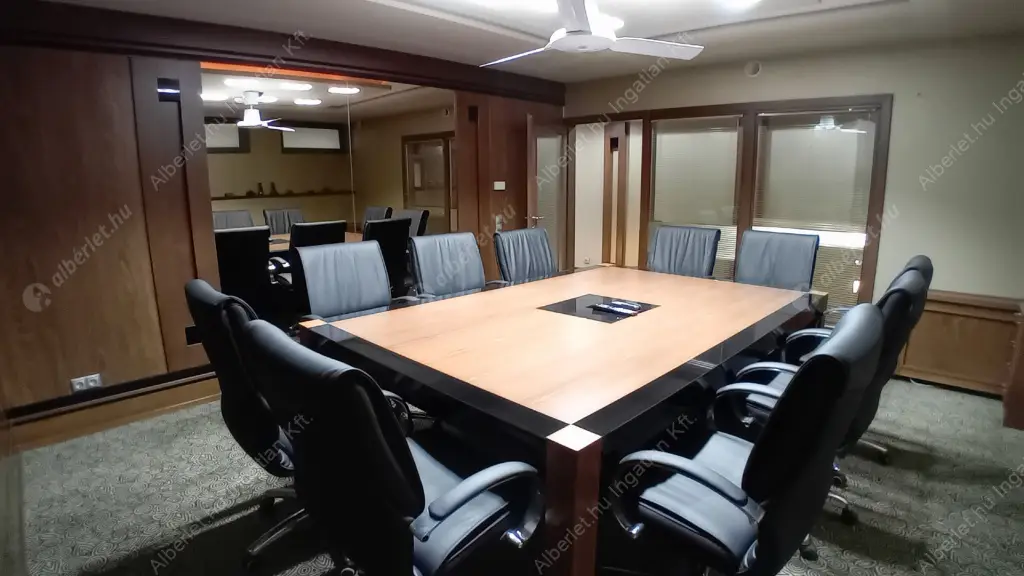 Kiadó albérlet 1340000 Ft/hó áron: Budapest, IX. kerület  Boráros tér. Mérete: 168 nm, 3 szobás | Alberlet.hu - 6540444