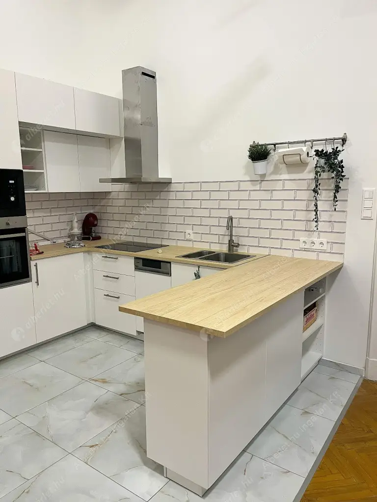 Kiadó albérlet 390000 Ft/hó áron: Budapest, IX. kerület  Boráros tér. Mérete: 90 nm, 3 szobás | Alberlet.hu - 6614184