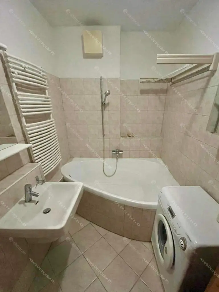 Kiadó albérlet 230000 Ft/hó áron: Budapest, IX. kerület  Dandár utca. Mérete: 33 nm, 1 szobás | Alberlet.hu - 6669578