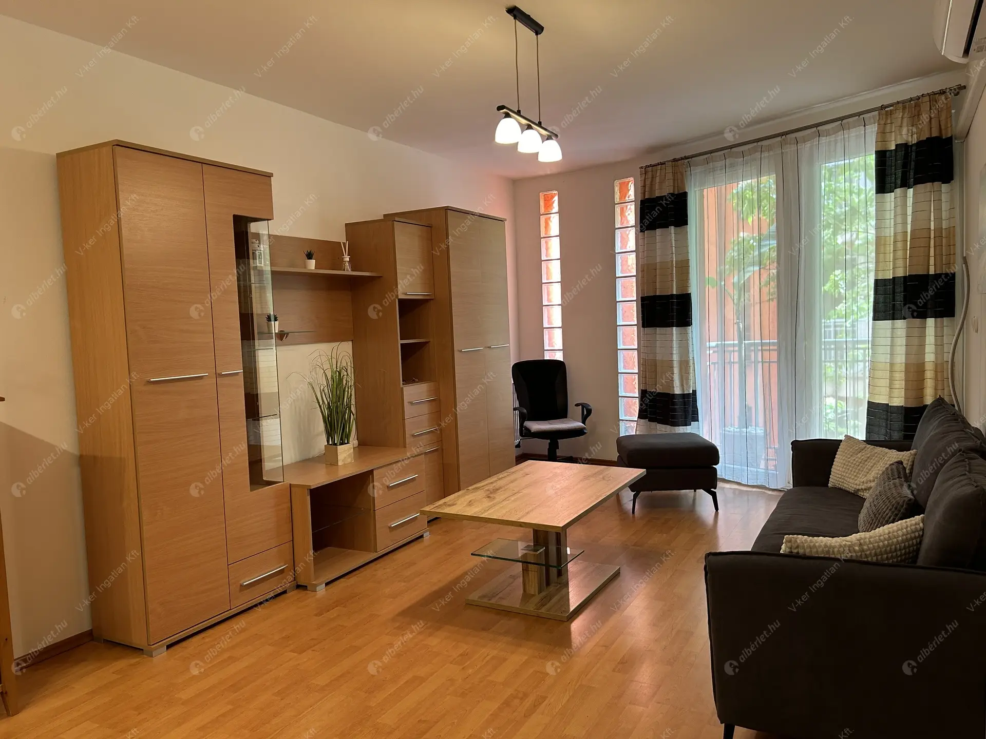 Kiadó albérlet 299000 Ft/hó áron: Budapest, IX. kerület  Dandár utca. Mérete: 48 nm, 2 szobás | Alberlet.hu - 6444624
