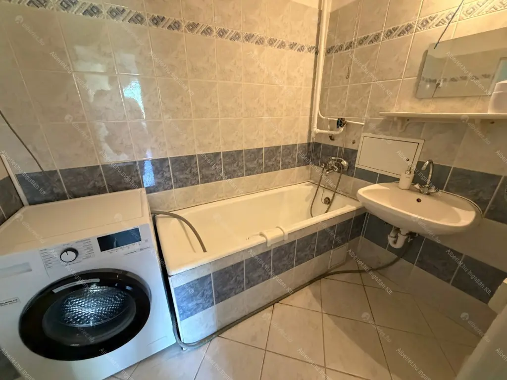 Kiadó albérlet 200000 Ft/hó áron: Budapest, IX. kerület  Dési Huber utca. Mérete: 50 nm, 2 szobás | Alberlet.hu - 6703602