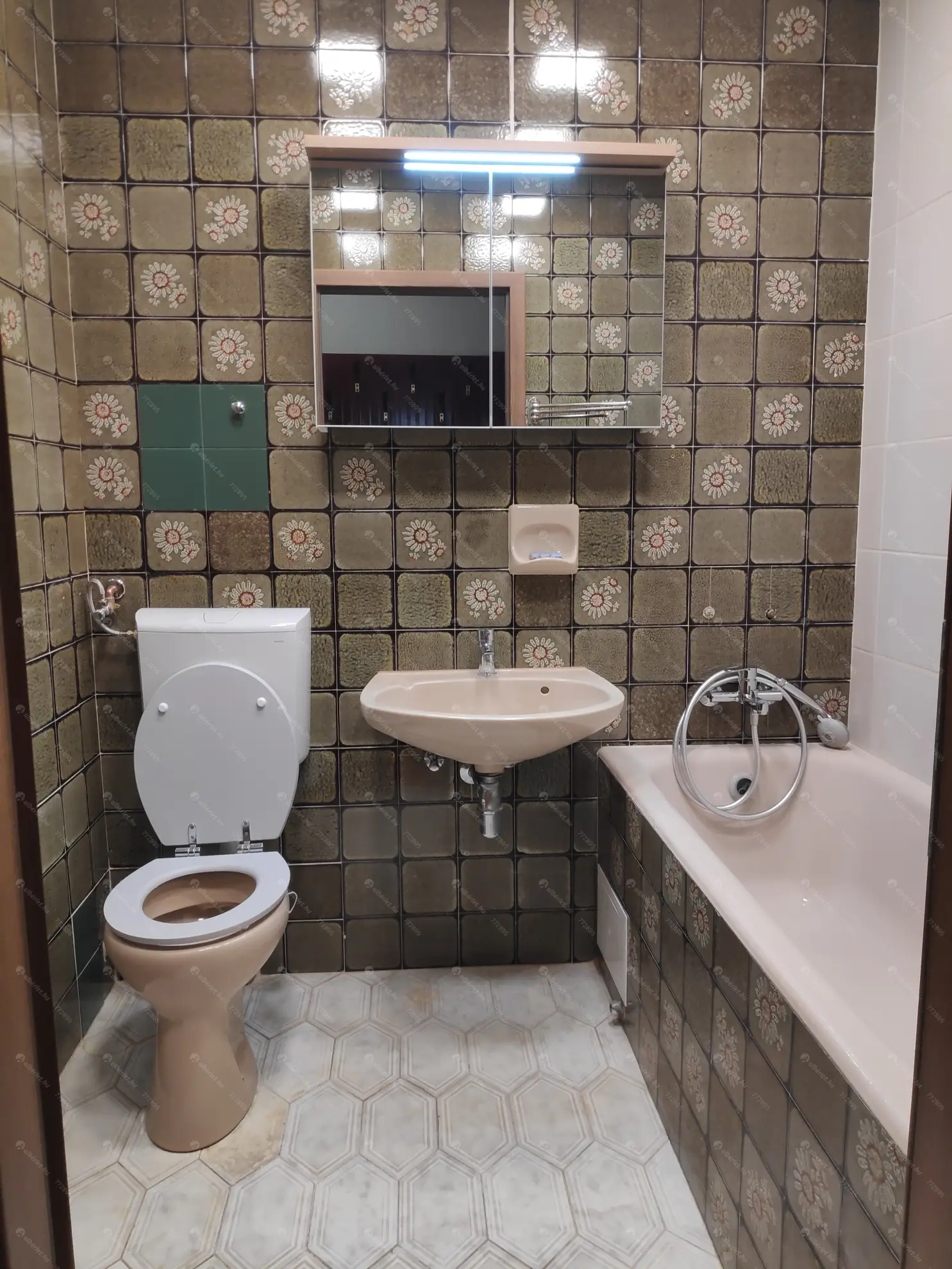 Kiadó albérlet 200000 Ft/hó áron: Budapest, IX. kerület  Epreserdő utca. Mérete: 39 nm, 1 szobás | Alberlet.hu - 6621210