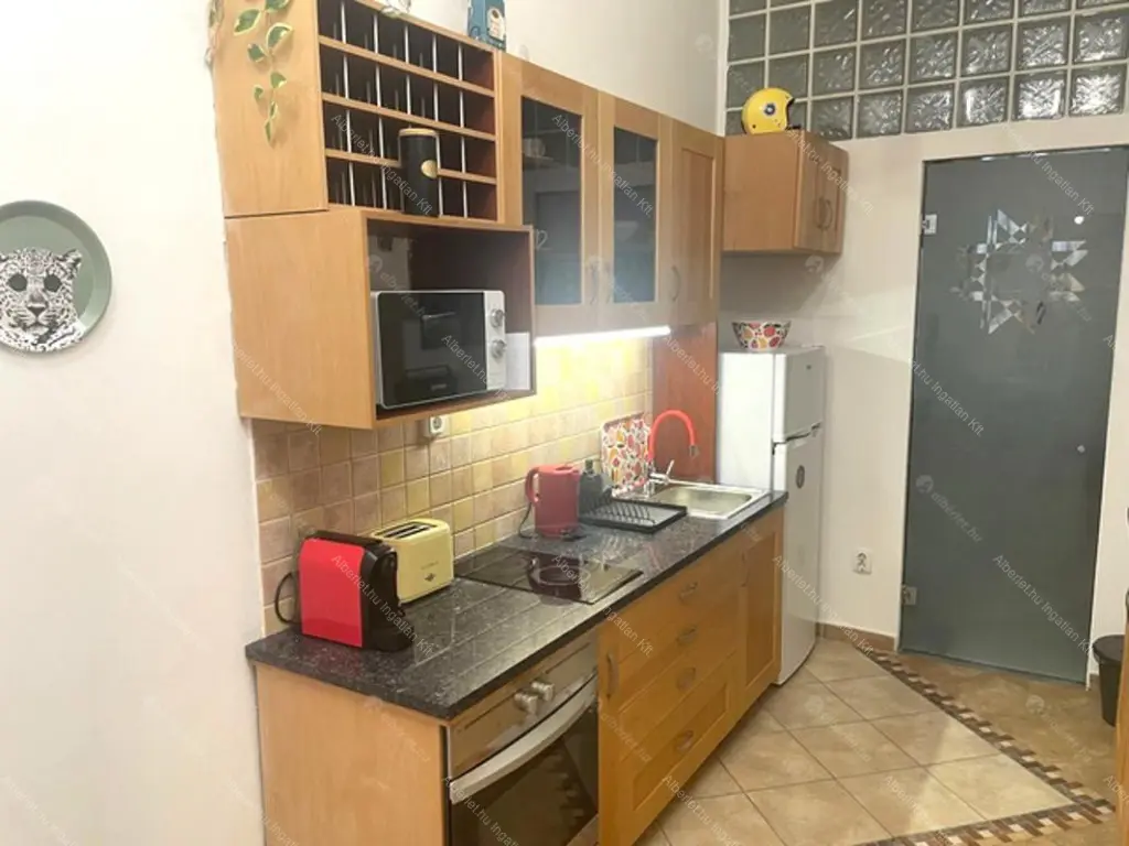 Kiadó albérlet 260000 Ft/hó áron: Budapest, IX. kerület  Erkel utca. Mérete: 34 nm, 1 szobás | Alberlet.hu - 6658517