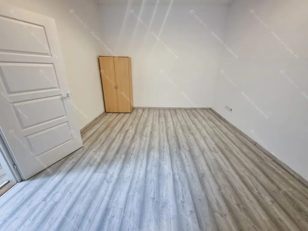 Kiadó albérlet 200000 Ft/hó áron: Budapest, IX. kerület  Ernő utca. Mérete: 30 nm, 1 szobás | Alberlet.hu - 6645019