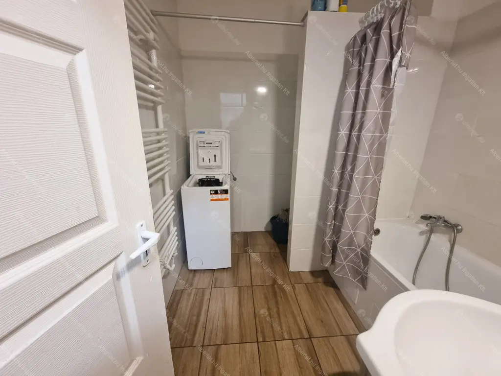 Kiadó albérlet 200000 Ft/hó áron: Budapest, IX. kerület  Ernő utca. Mérete: 30 nm, 1 szobás | Alberlet.hu - 6645025