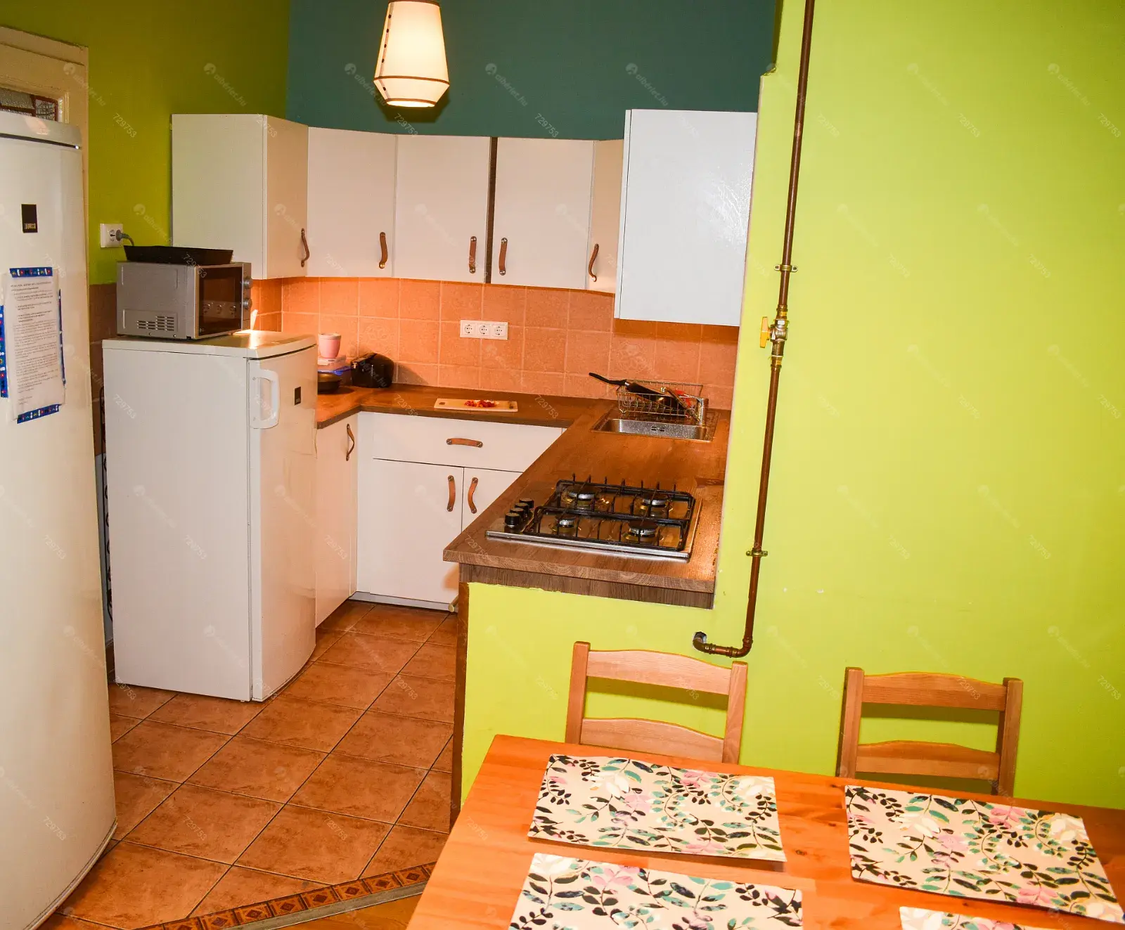 Kiadó albérlet 90000 Ft/hó áron: Budapest, IX. kerület   Ferenc körút . Mérete: 15 nm, 4 szobás | Alberlet.hu - 6653659