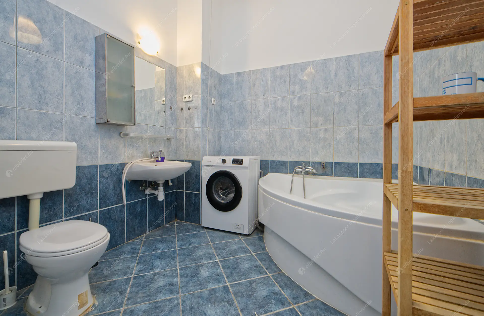 Kiadó albérlet 420000 Ft/hó áron: Budapest, IX. kerület  Ferenc körút. Mérete: 104 nm, 4 szobás | Alberlet.hu - 6613495