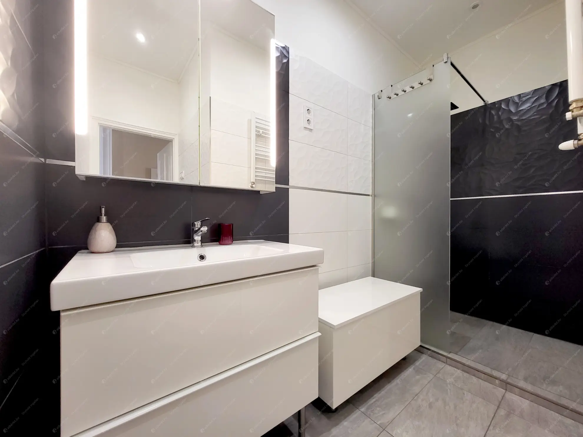 Kiadó albérlet 458000 Ft/hó áron: Budapest, IX. kerület  Ferenc körút. Mérete: 106 nm, 3 szobás | Alberlet.hu - 6560687