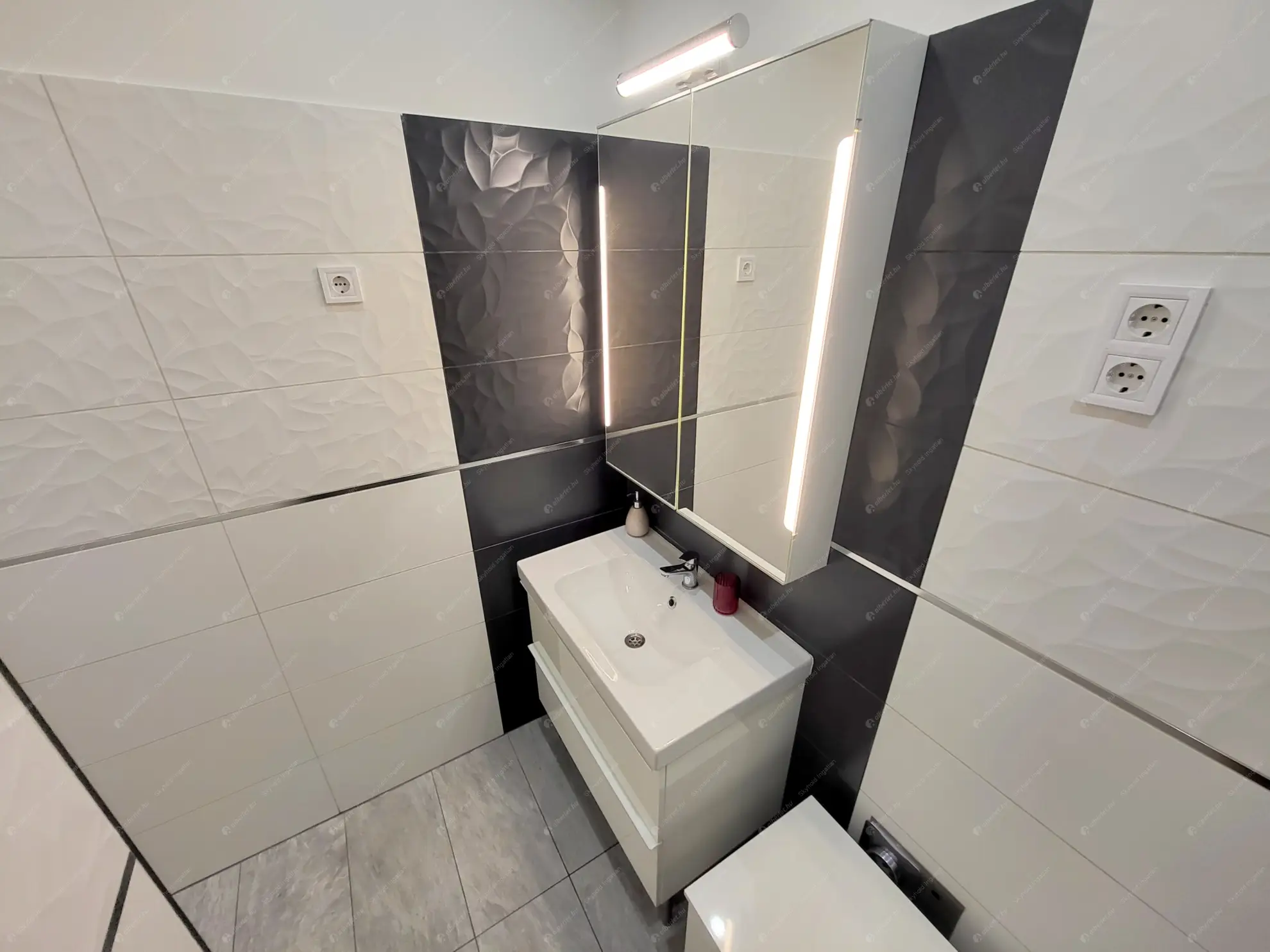 Kiadó albérlet 458000 Ft/hó áron: Budapest, IX. kerület  Ferenc körút. Mérete: 106 nm, 3 szobás | Alberlet.hu - 6560689