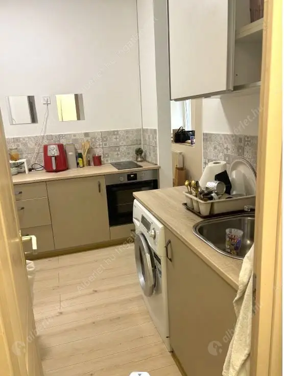 Kiadó albérlet 280000 Ft/hó áron: Budapest, IX. kerület  Ferenc körút. Mérete: 57 nm, 1 szobás | Alberlet.hu - 6562344