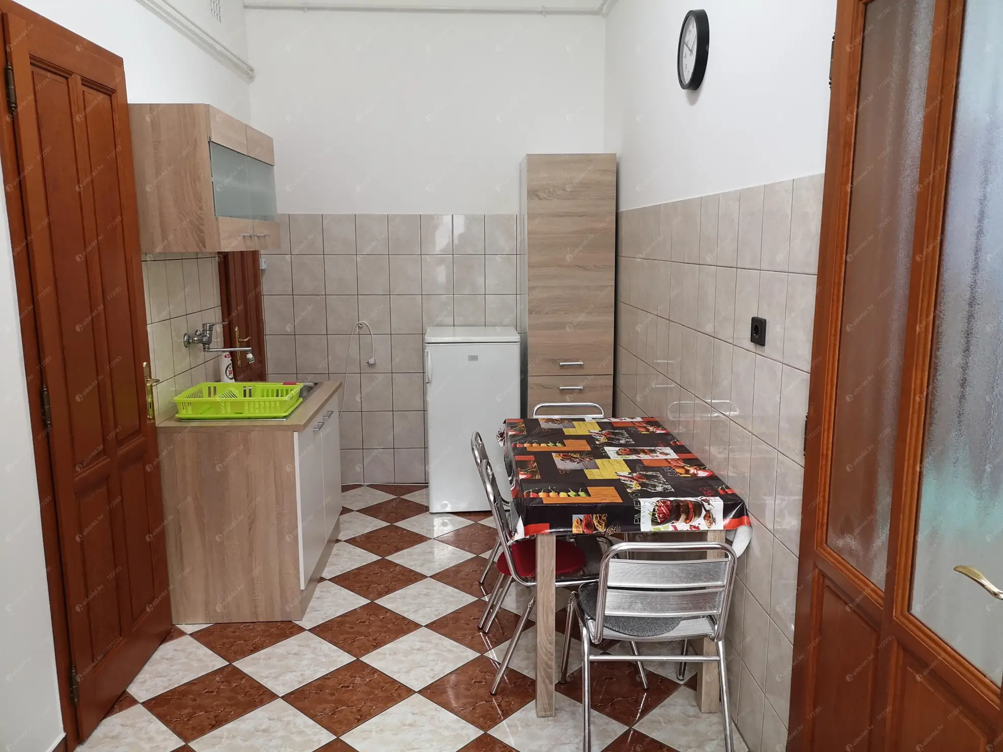 Kiadó albérlet 55000 Ft/hó áron: Budapest, IX. kerület  Ferenc Krt . Mérete: 65 nm, 3 szobás | Alberlet.hu - 6603264