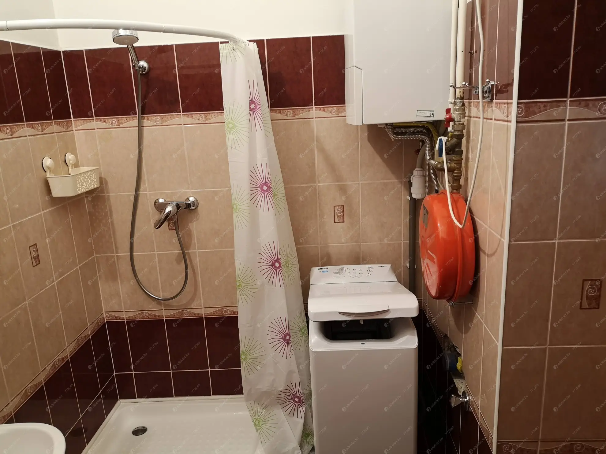 Kiadó albérlet 55000 Ft/hó áron: Budapest, IX. kerület  Ferenc Krt . Mérete: 65 nm, 3 szobás | Alberlet.hu - 6603266