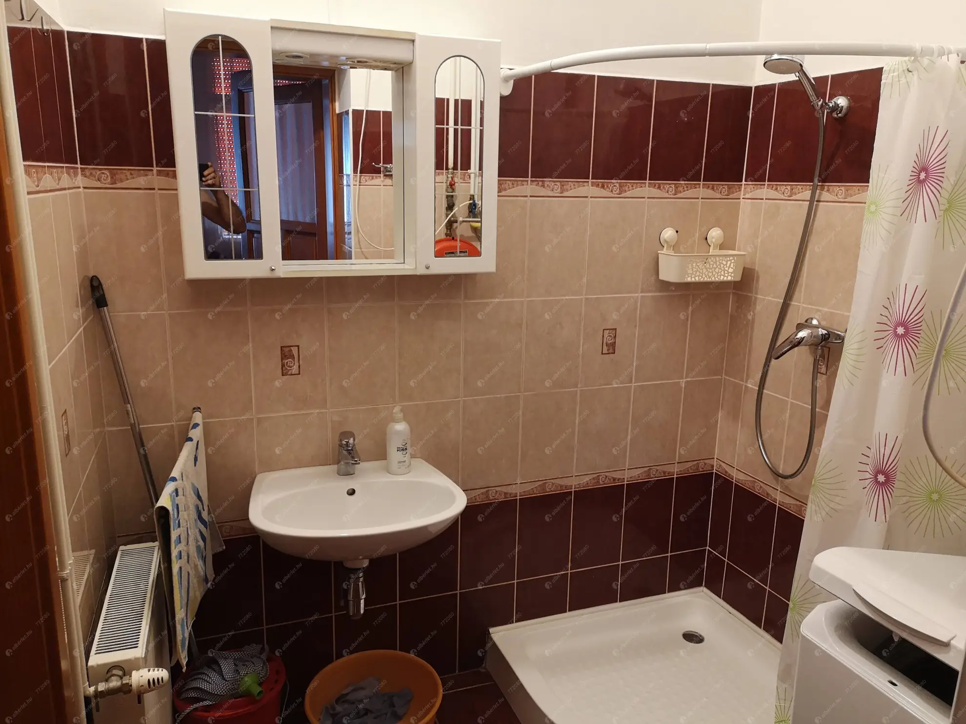 Kiadó albérlet 55000 Ft/hó áron: Budapest, IX. kerület  Ferenc Krt . Mérete: 65 nm, 3 szobás | Alberlet.hu - 6603267