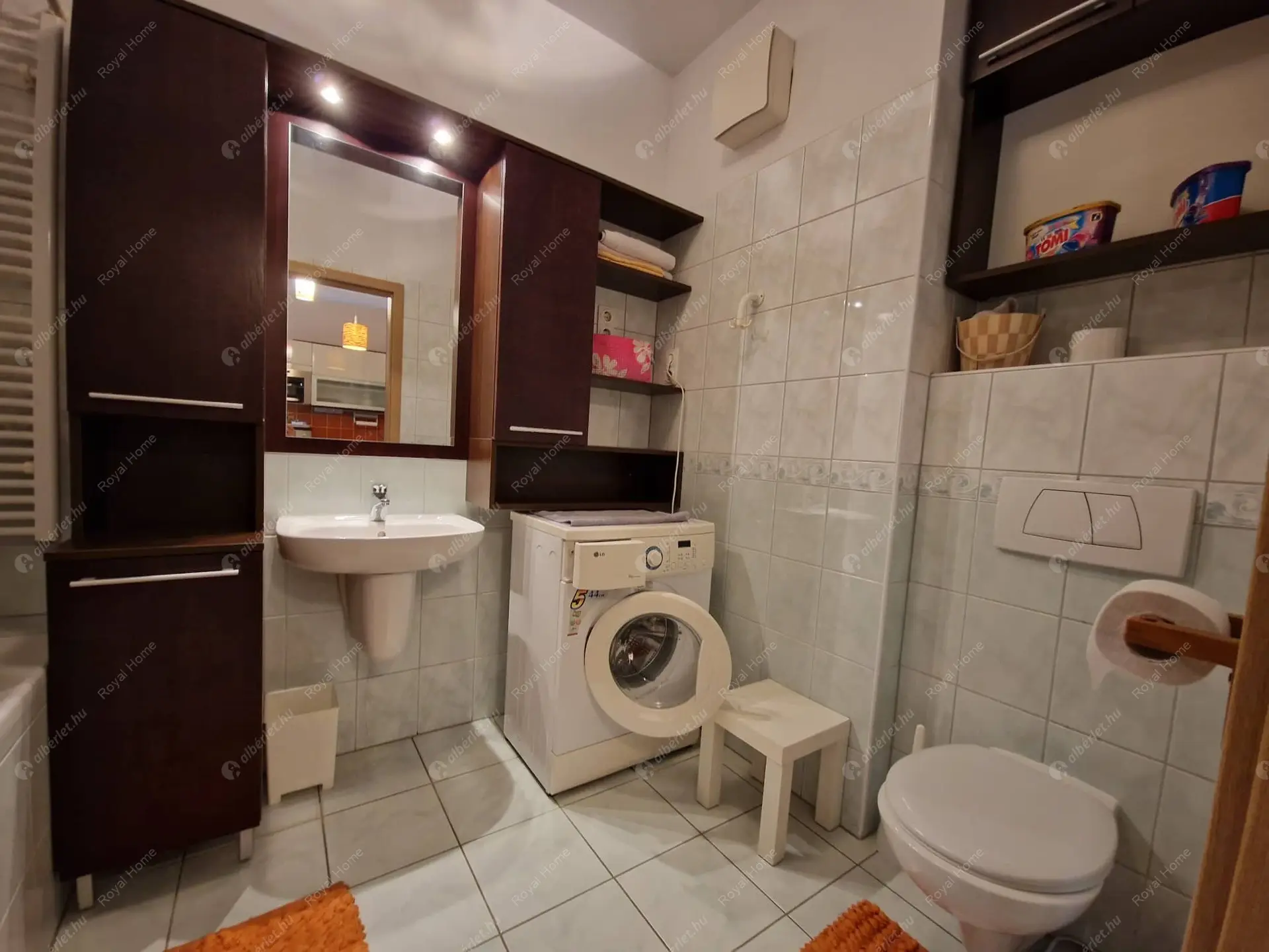 Kiadó albérlet 280000 Ft/hó áron: Budapest, IX. kerület  Ferenc tér. Mérete: 44 nm, 1 szobás | Alberlet.hu - 5776621