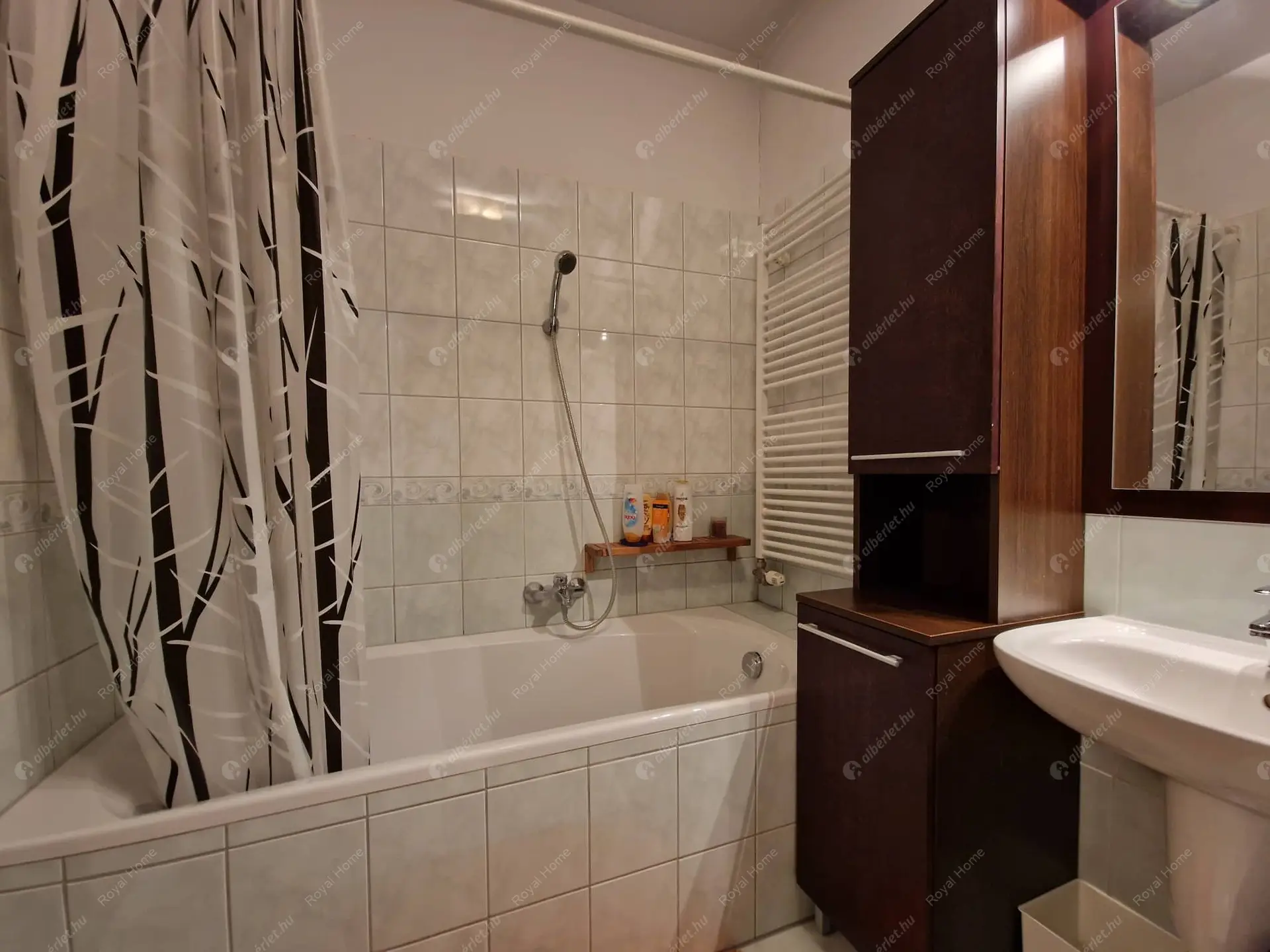 Kiadó albérlet 280000 Ft/hó áron: Budapest, IX. kerület  Ferenc tér. Mérete: 44 nm, 1 szobás | Alberlet.hu - 5776627